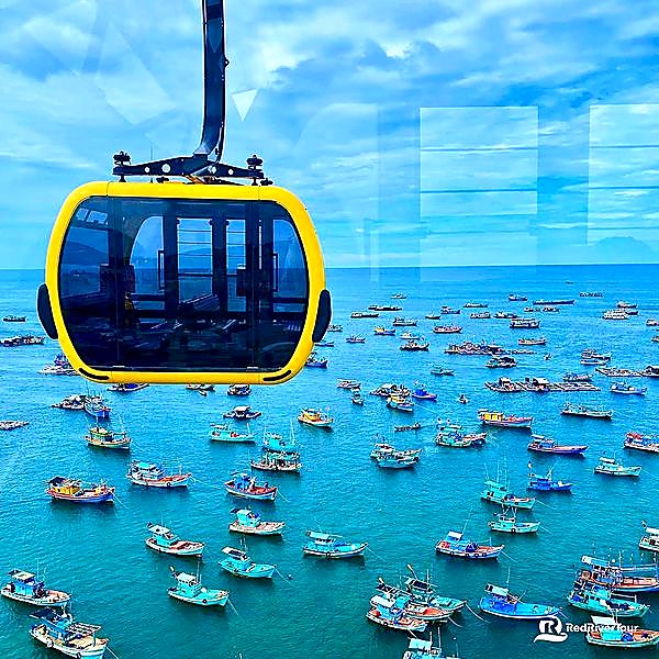 Ocean and island views from the Hon Thom Cable Car in Phu Quoc