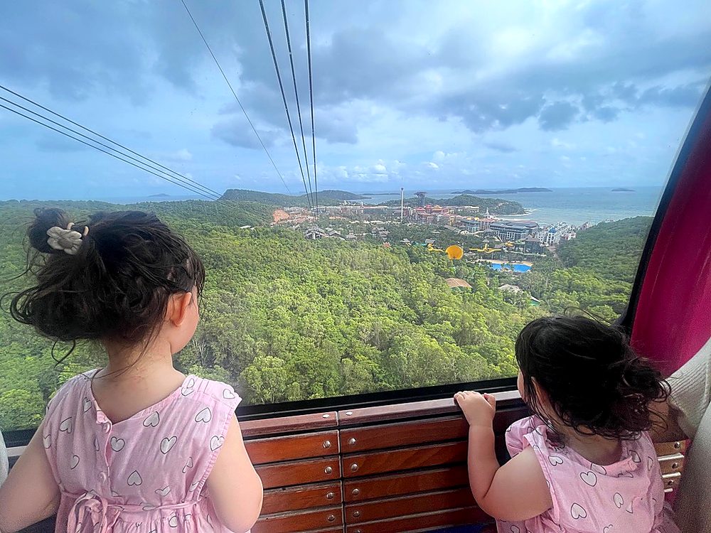 Phu Quoc Cable Car, Aquatopia and Sunset Town: Easy One-Day Plan