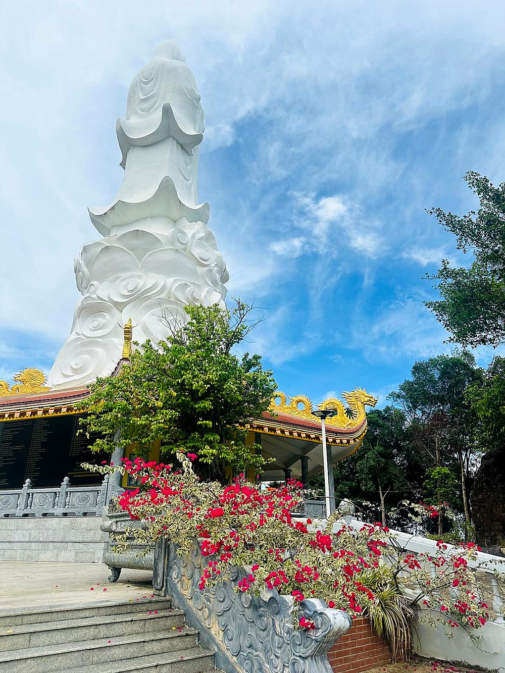 Ho Quoc Pagoda stop during a Phu Quoc island route