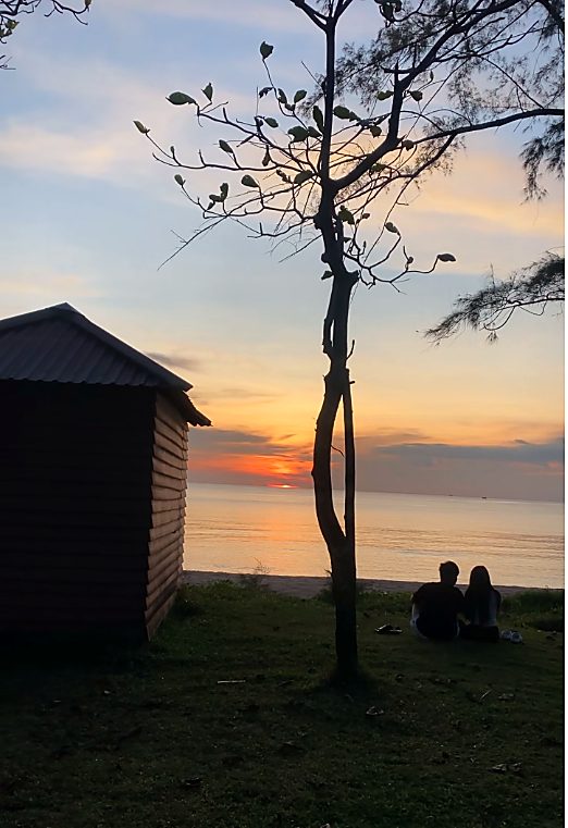 Quiet sunset beach atmosphere near Ong Lang Phu Quoc